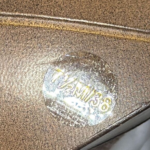 Vince Camuto Gigietta Suede Back Zip Chelsea Booties Brown Size 7.5 NWOB - Picture 13 of 14